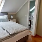 A Zoldbiciklis Haz * إيغيرسولوك