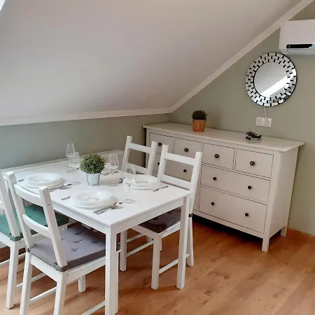 A Zoldbiciklis Haz Apartament *